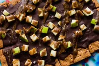 Caramel Apple Graham Crunch Bark